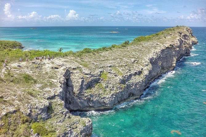 Adventure Antigua - Eli's Original Eco Tour - The crew makes the day