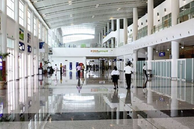 Antigua Roundtrip Airport Transfer - Finding the representative after landing