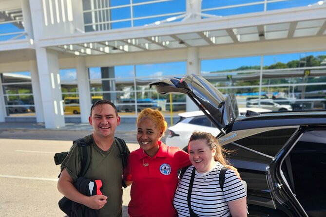 Biggvee Airport Roundtrip Transfer - A private ride instead of a shared shuttle