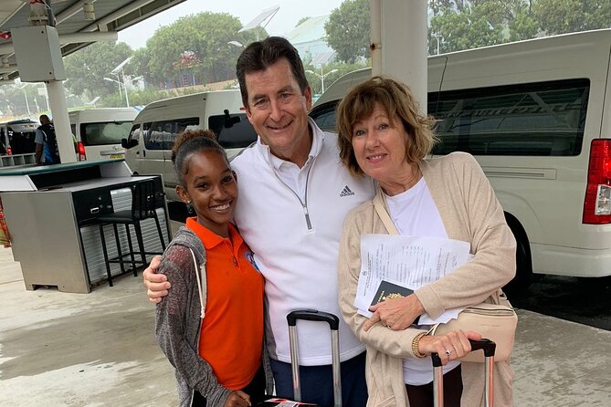 Biggvee Airport Roundtrip Transfer - The drivers are part of the experience