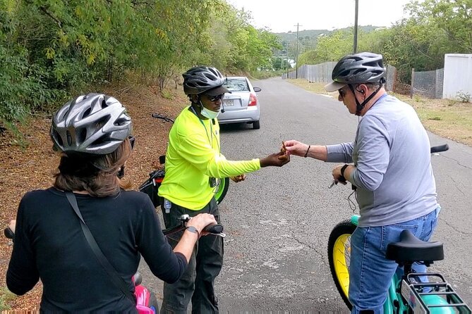 Historic City, Fort and Beach E-Bike Tour - What the guides add to the experience
