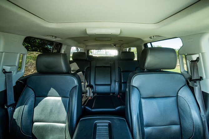 Luxury Airport transfer from or to Antigua Airport - Your first Antigua welcome at V.C. Bird International Airport