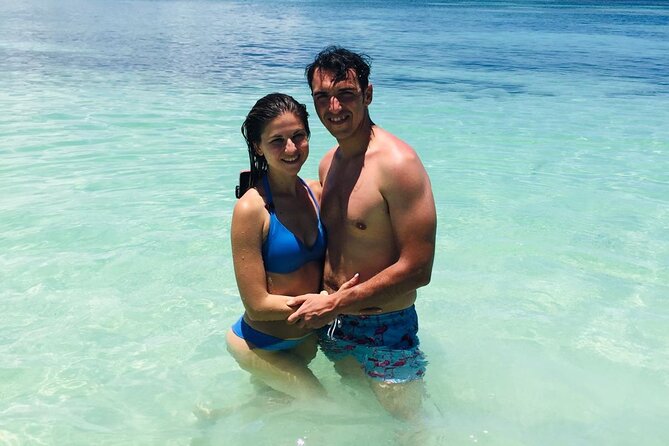 Most Beautiful Beaches of Antigua: Valley-Jolly or Fort-Dickenson - What to pack for a better beach day