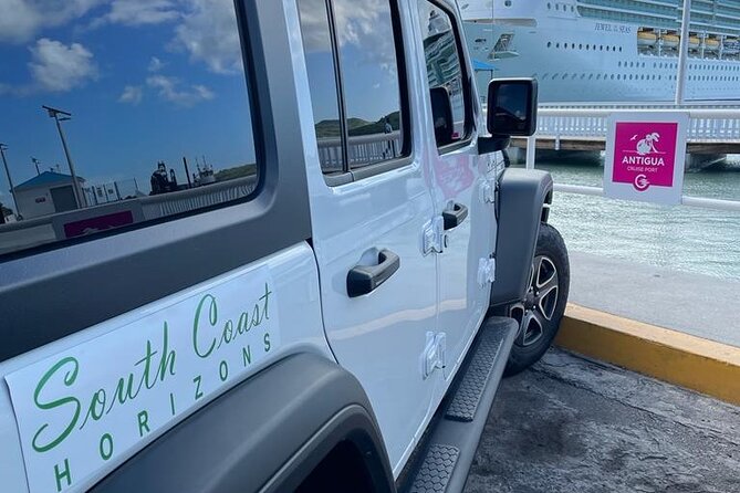 SoCoHo Luxe Private Jeep Wrangler Tour - Road House Restaurant turns lunch into part of the trip