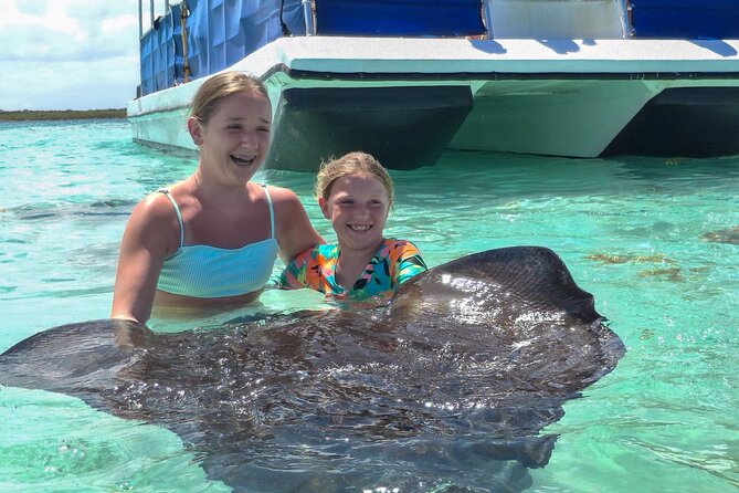 Stingray City Antigua for all the ages - ROUND TRIP INCLUDED - From St. John’s to Seatons in about 45 minutes