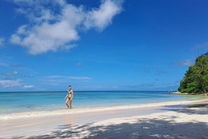 Stingray City experience, Devils Bridge and Long Bay Beach - Long Bay Beach: the calm finish